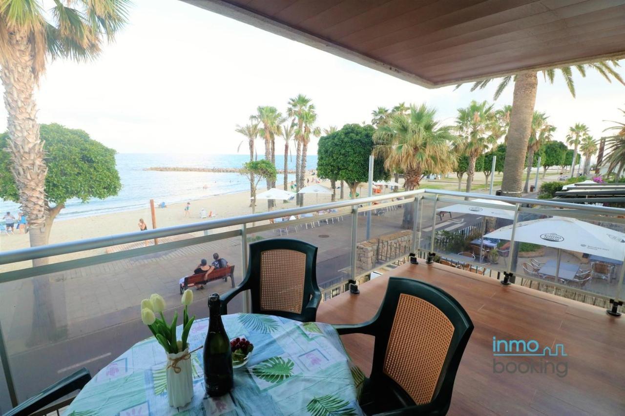 Sun Beach Mediterrani, En Frente Del Mar كامبريلس المظهر الخارجي الصورة