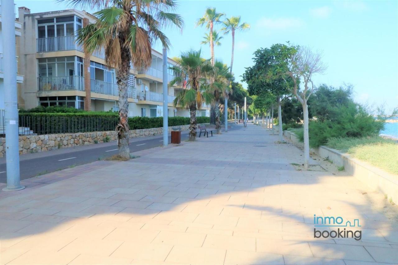 Sun Beach Mediterrani, En Frente Del Mar كامبريلس المظهر الخارجي الصورة