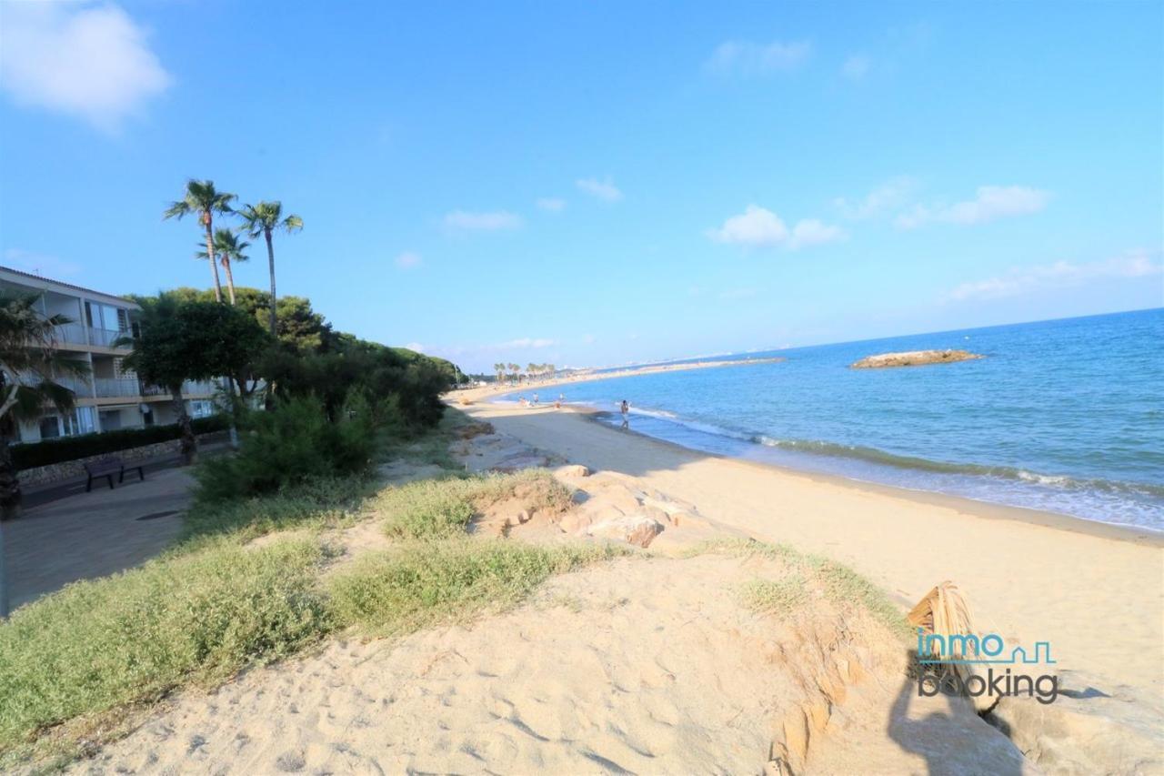 Sun Beach Mediterrani, En Frente Del Mar كامبريلس المظهر الخارجي الصورة