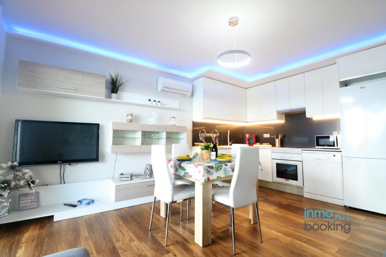Sun Beach Mediterrani, En Frente Del Mar كامبريلس المظهر الخارجي الصورة