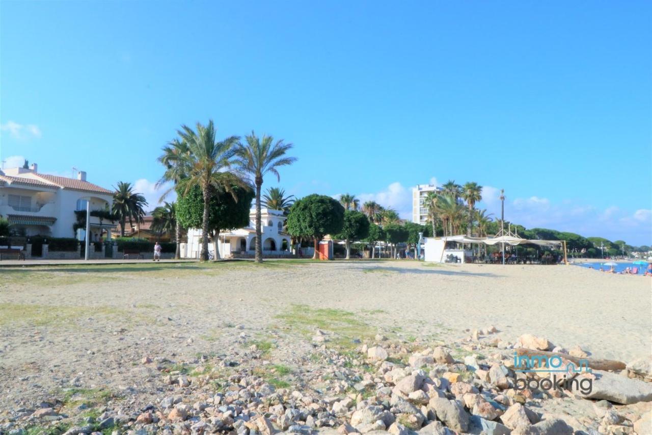 Sun Beach Mediterrani, En Frente Del Mar كامبريلس المظهر الخارجي الصورة