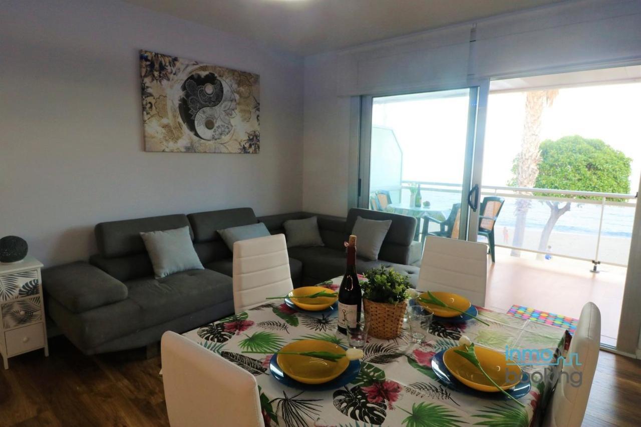 Sun Beach Mediterrani, En Frente Del Mar كامبريلس المظهر الخارجي الصورة